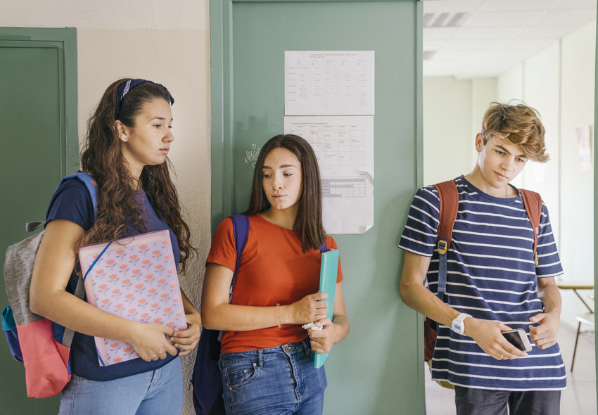 Maioria desiste dos estudos se não concluir o secundário em cinco anos