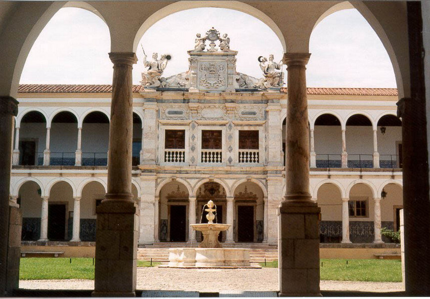 Universidade de Évora nomeada para a melhor formação em turismo