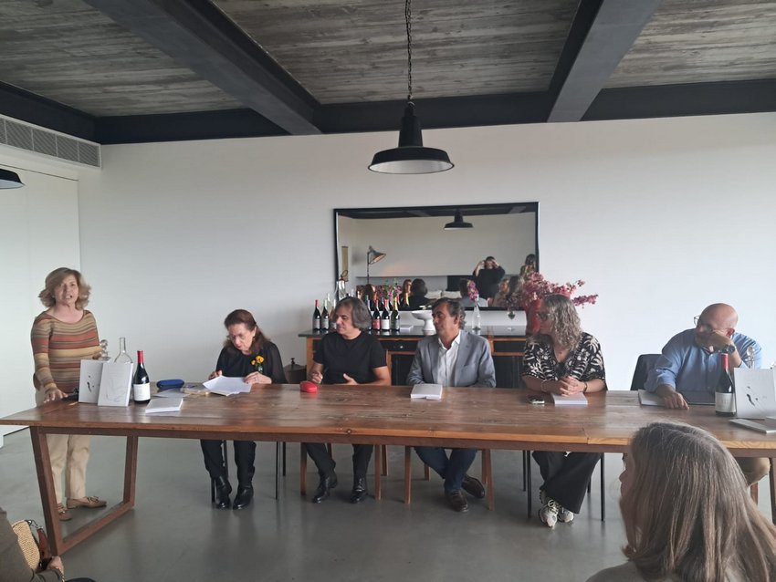 Poesia e vinho em harmonia
