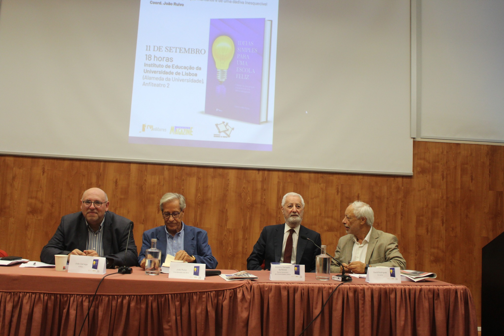 Sampaio da Nóvoa apresentou o livro «Ideias simples para uma escola feliz»