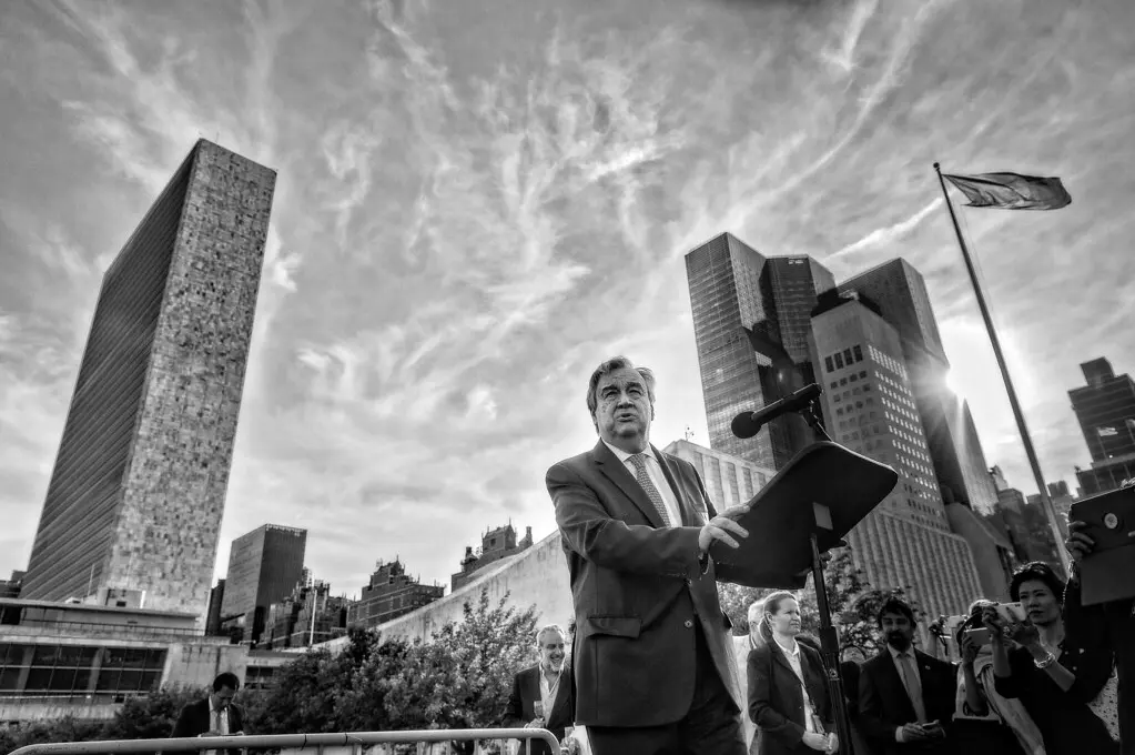 António Guterres pede a Governos para introduzir conteúdos sobre escravatura nos currículos escolares