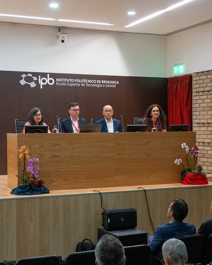 Bragança debate IA na gestão em congresso