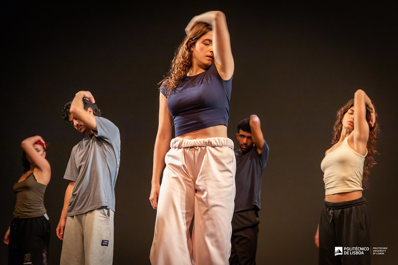 A dança deu início às comemorações