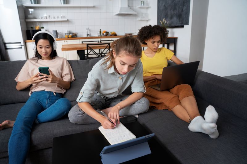 O desafio da parentalidade digital para pais e filhos