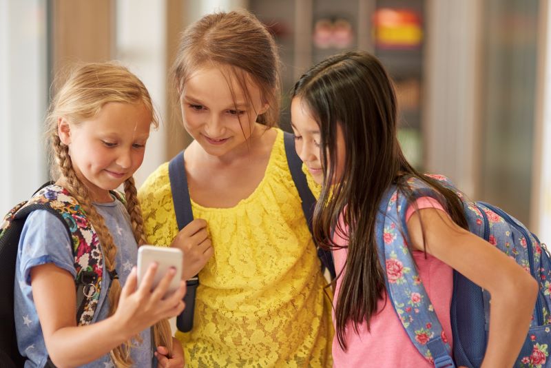 Dois em três alunos não concordam ou não querem proibição de telemóveis na escola