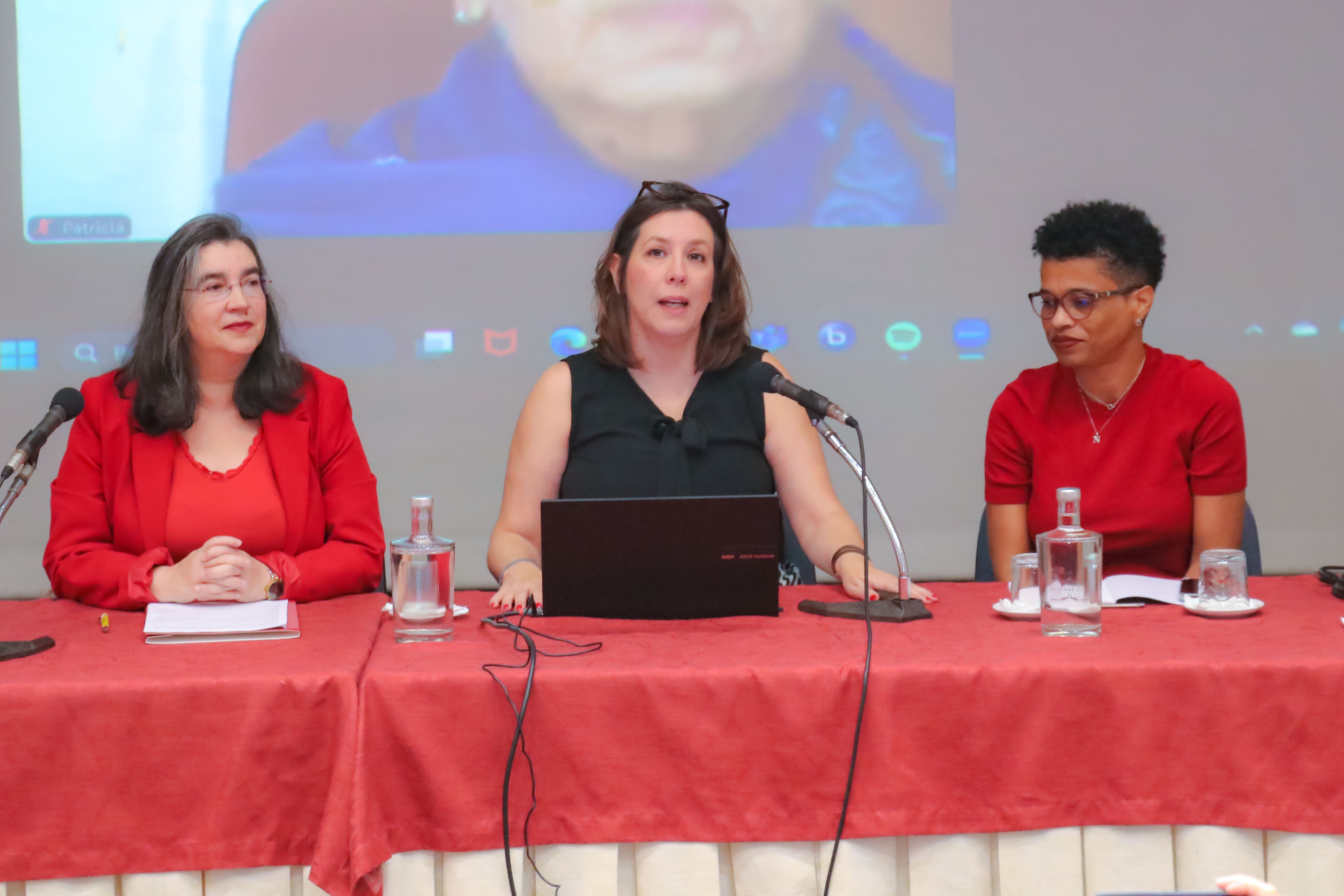 Vice-Reitora da Universidade de Évora diz que temos de questionar os silêncios da história