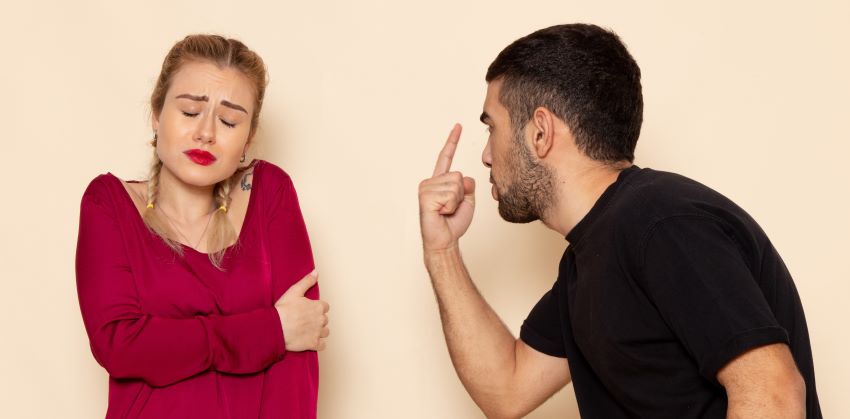 Maioria dos jovens legitima violência no namoro