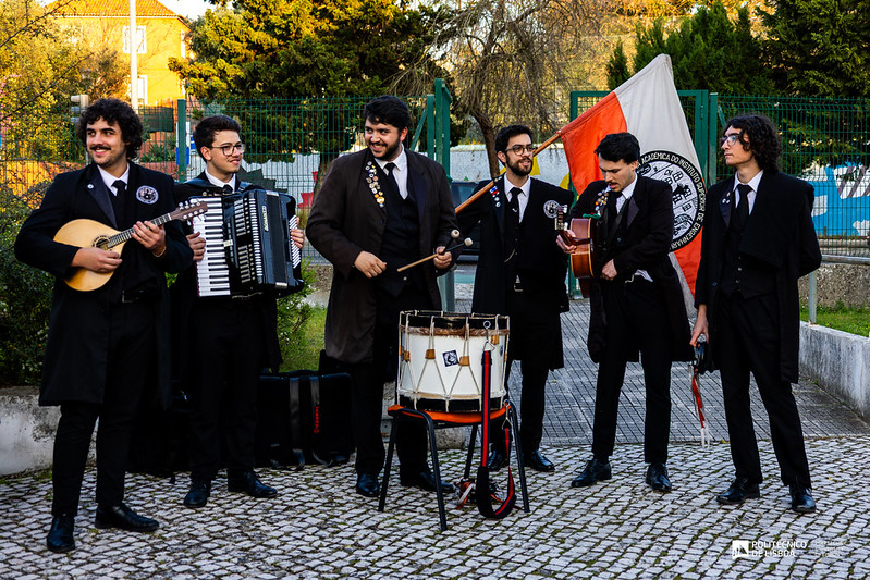 As tunas animaram o final da sessão