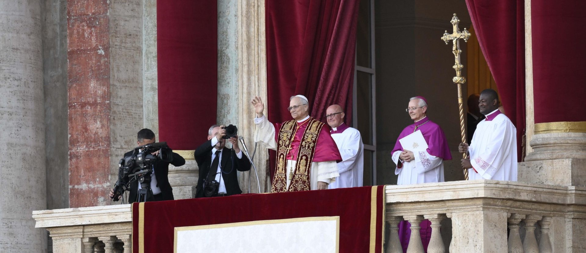 Norte americano Robert Prevost é o novo Papa