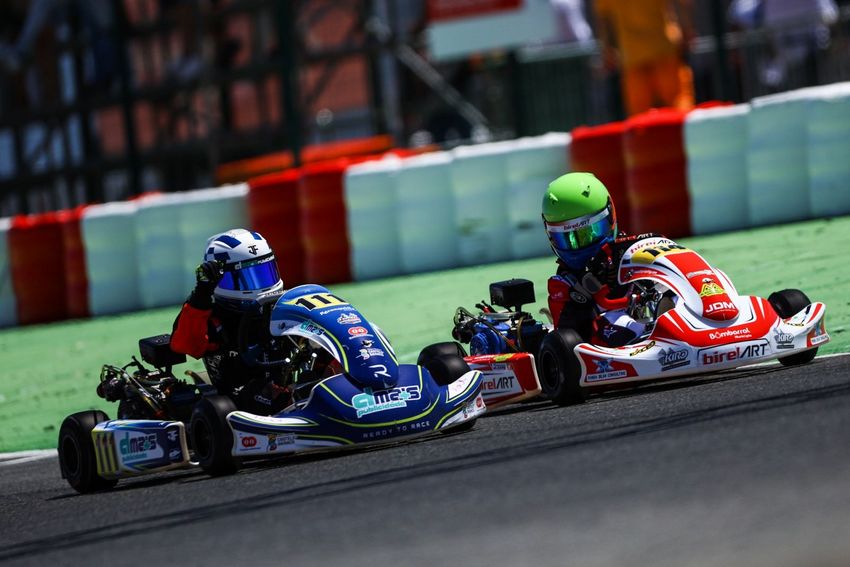 O MENINO DE 9 ANOS QUE TRIUNFA NO KARTING