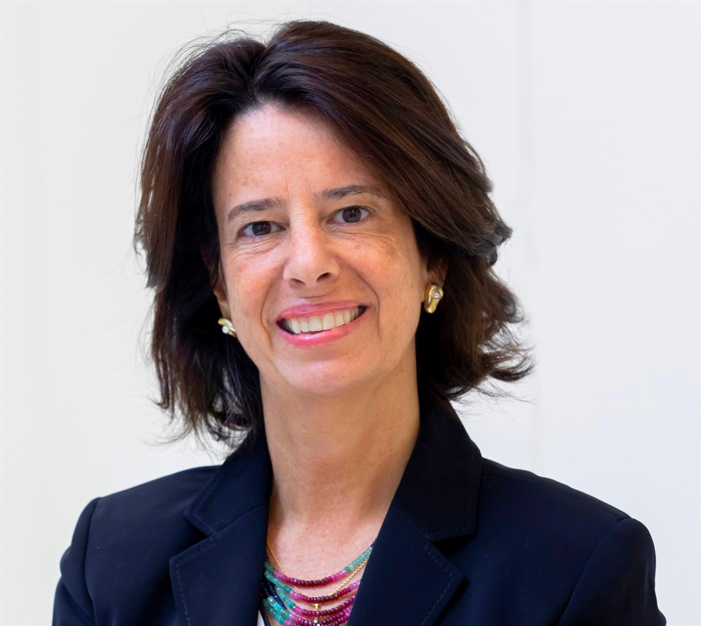 Santander abre bolsas de formação a profissionais