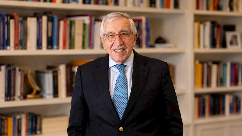 Universidade de Coimbra atribui Honoris Causa a Artur Santos Silva