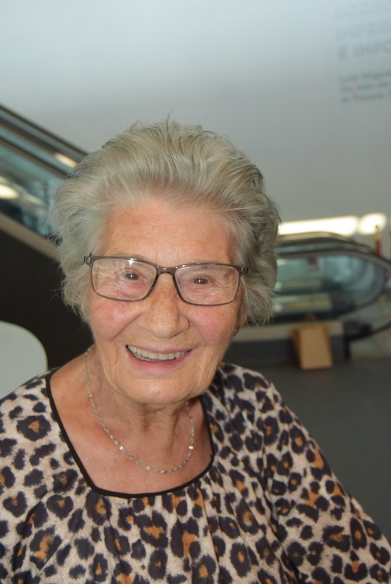 Adelaide Fontaínhas lança livro aos 93 anos
