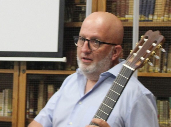 Docente da Esart mostra viola Beiroa na Polónia