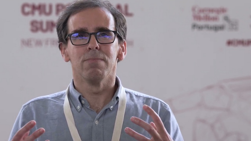 ‘Temos de formar mais pessoas em IA’