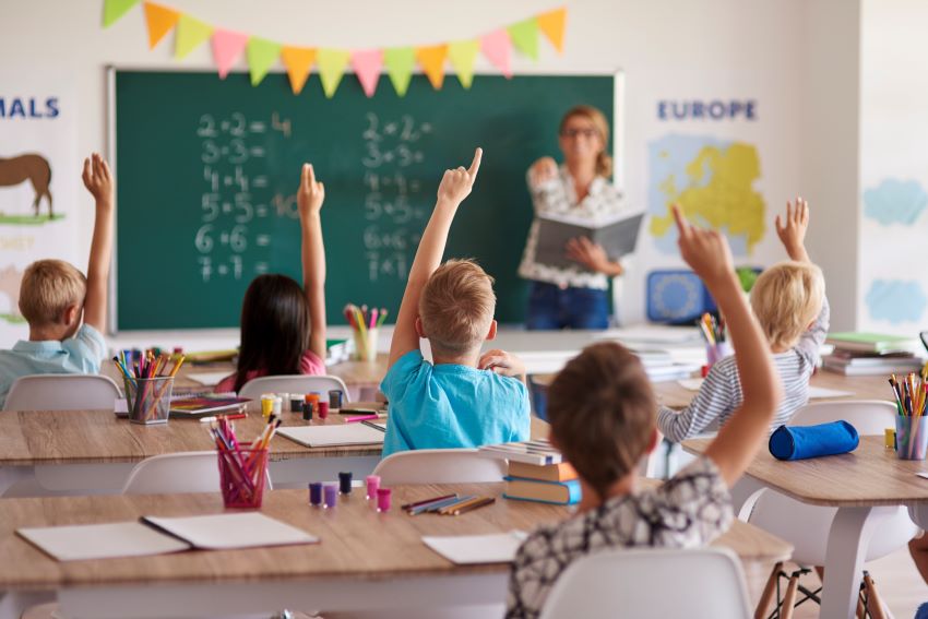 Crianças portuguesas passam em média 38 horas por semana na escola 