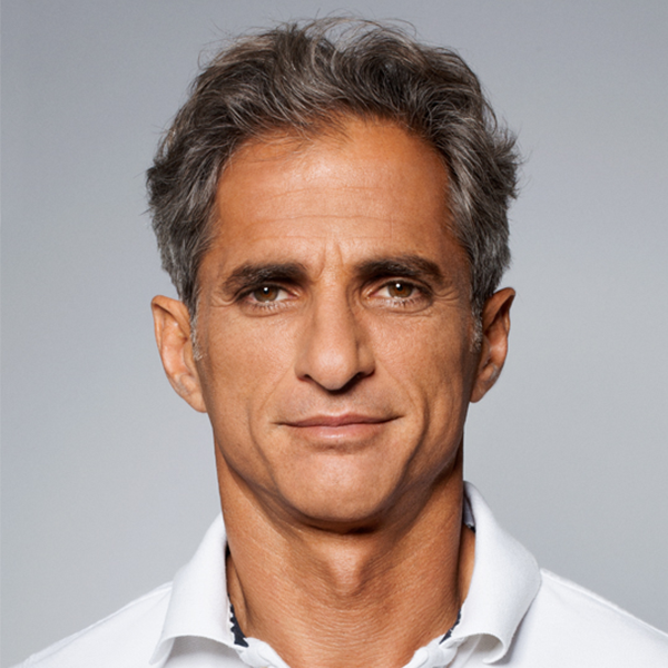 Virologista Pedro Simas diz que aparecimento de nova estirpe de coronavírus pode ser um bom sinal