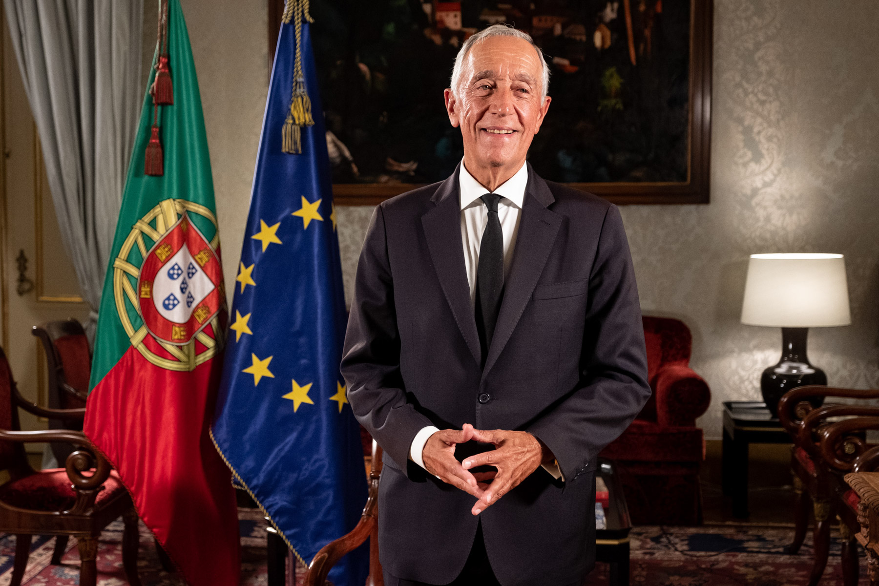 Três personalidades e duas escolas da Madeira condecoradas no 10 de Junho