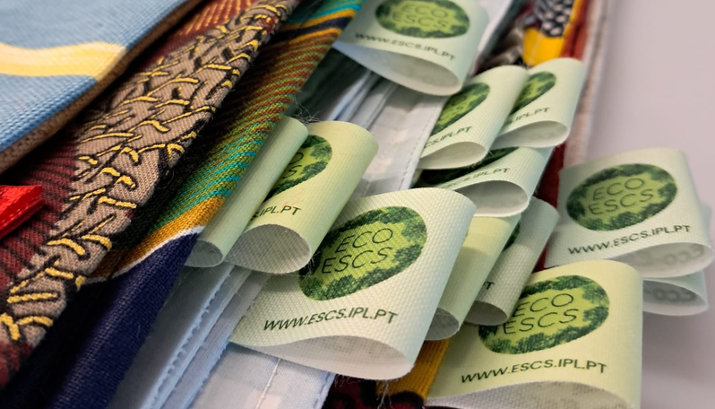 Politécnico de Lisboa: ESCS cria envelopes de pano