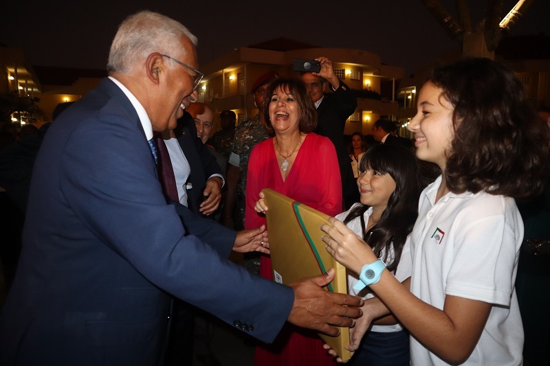 António Costa visita Escola Portuguesa