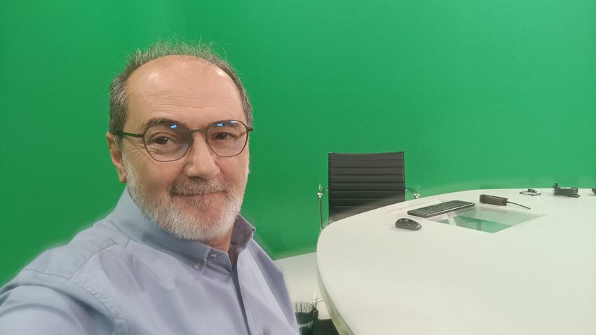 Especialista critica proibição de acesso a redes sociais a menores de 16 anos