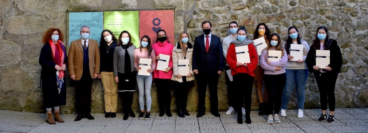 Santander vai atribuir mais de mil bolsas