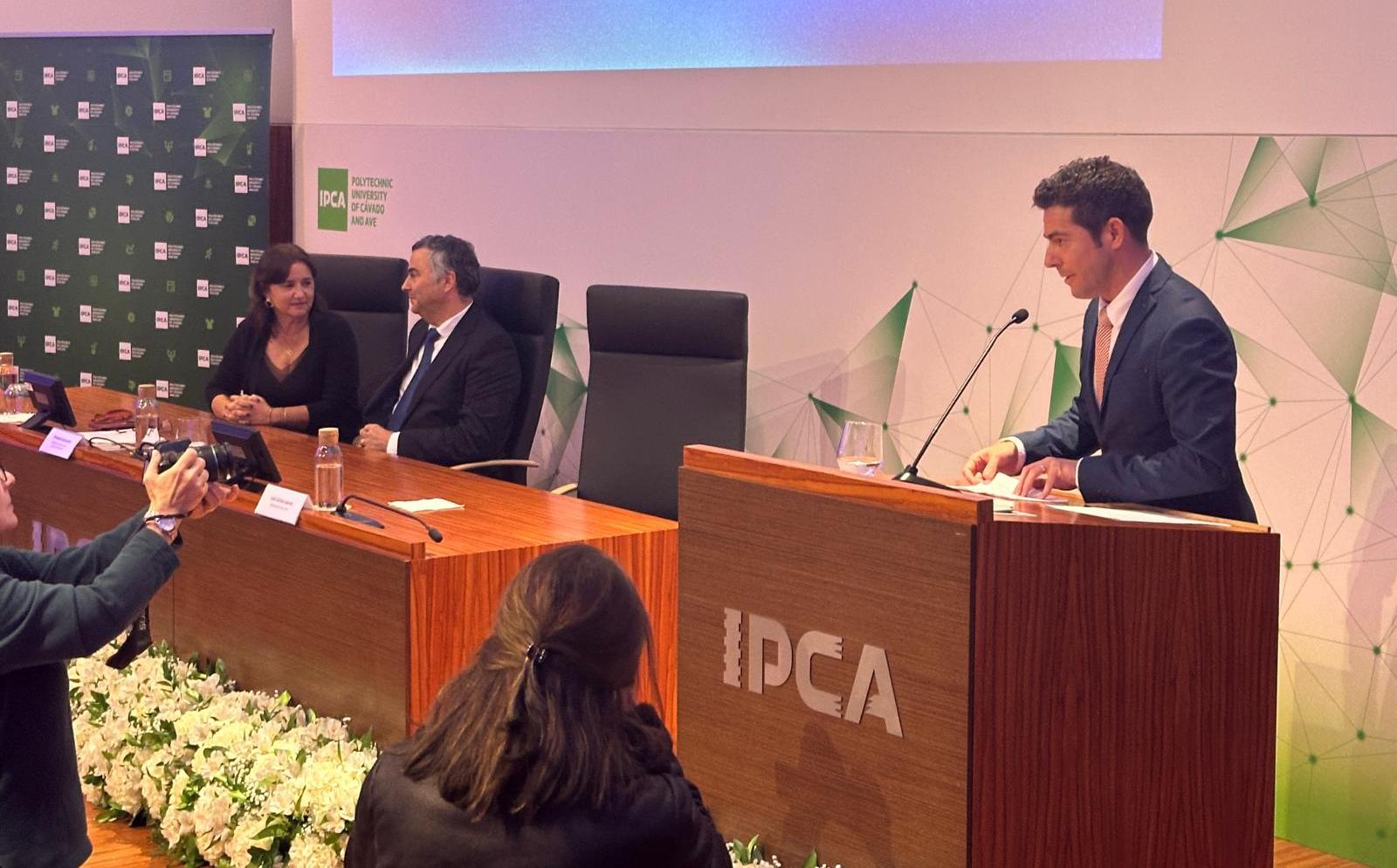 Luis Loures toma posse e realça o papel do ensino superior enquanto fator de coesão territorial do país